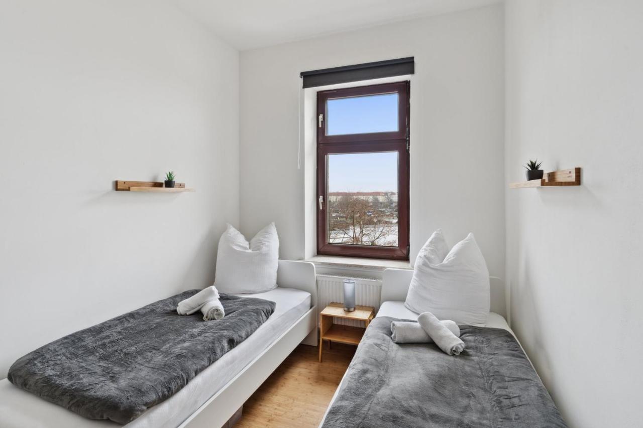 Apartment Fuer 13 Gaeste, 5 Schlafzimmer, 2 Baeder, 2 Loggia'S, Leipzig Zentrum Ost Kültér fotó