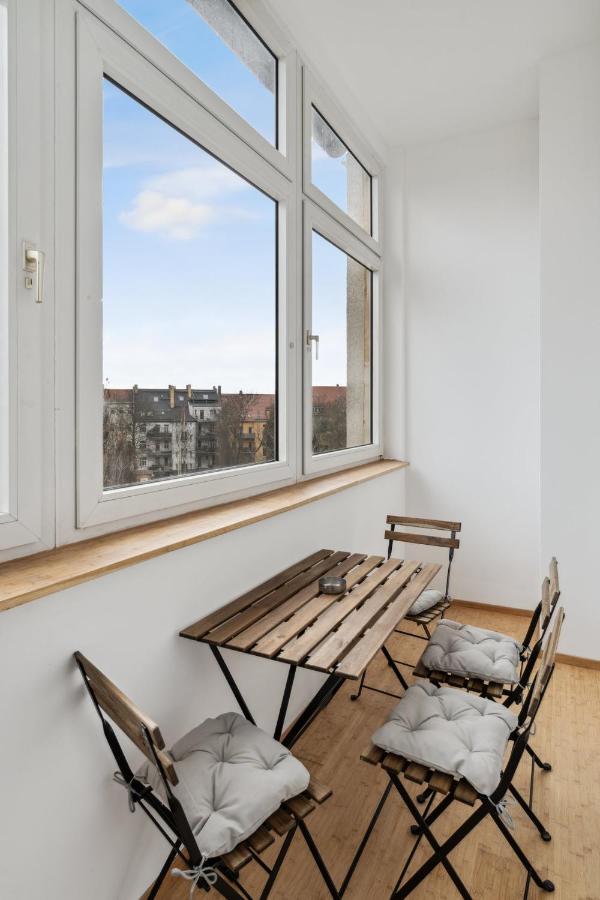 Apartment Fuer 13 Gaeste, 5 Schlafzimmer, 2 Baeder, 2 Loggia'S, Leipzig Zentrum Ost Kültér fotó